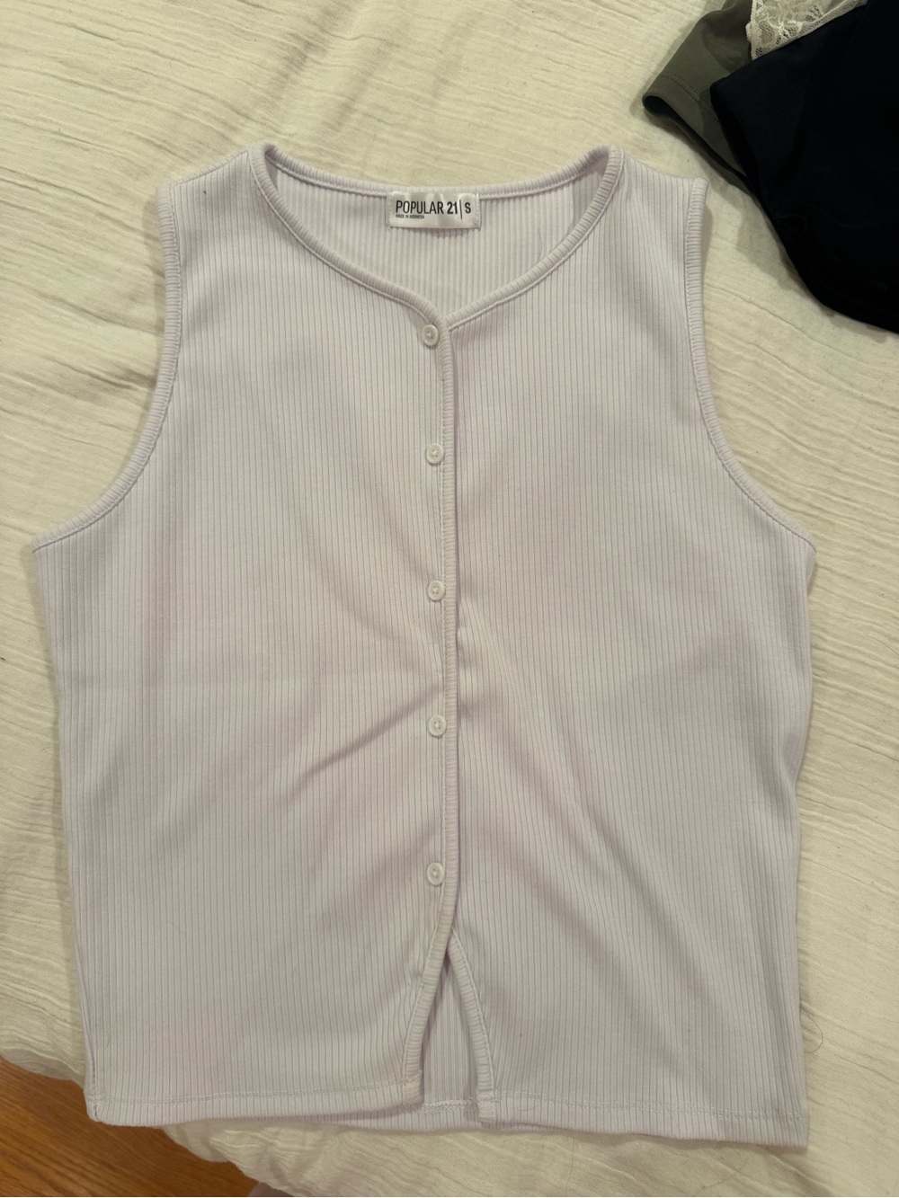Popular 21 Lavender Ribbed Button-Front Tank